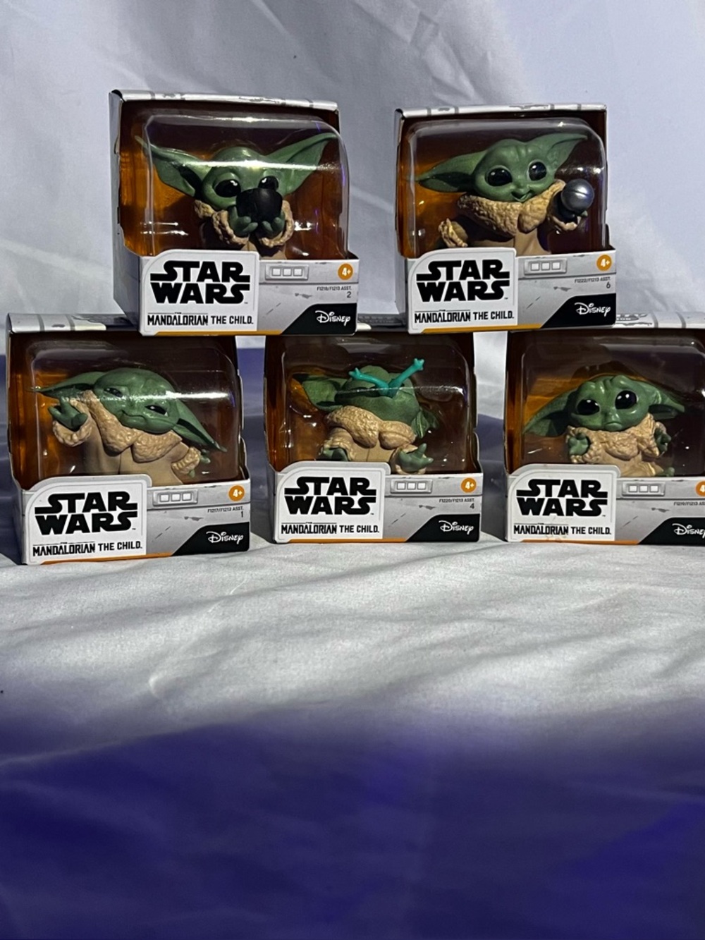 Star Wars The Child (Grogu) Collectible Figure - Green
